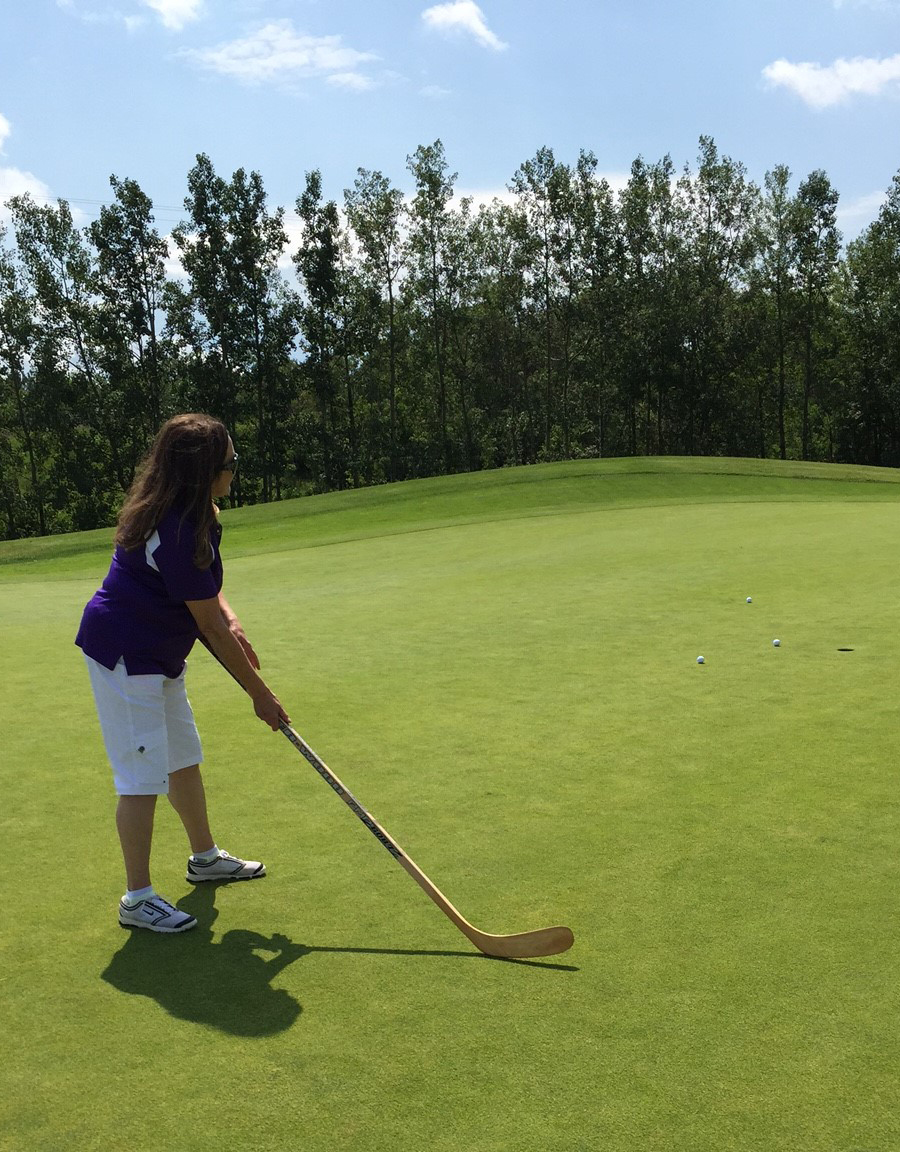 Barbara Steckly playing Golf